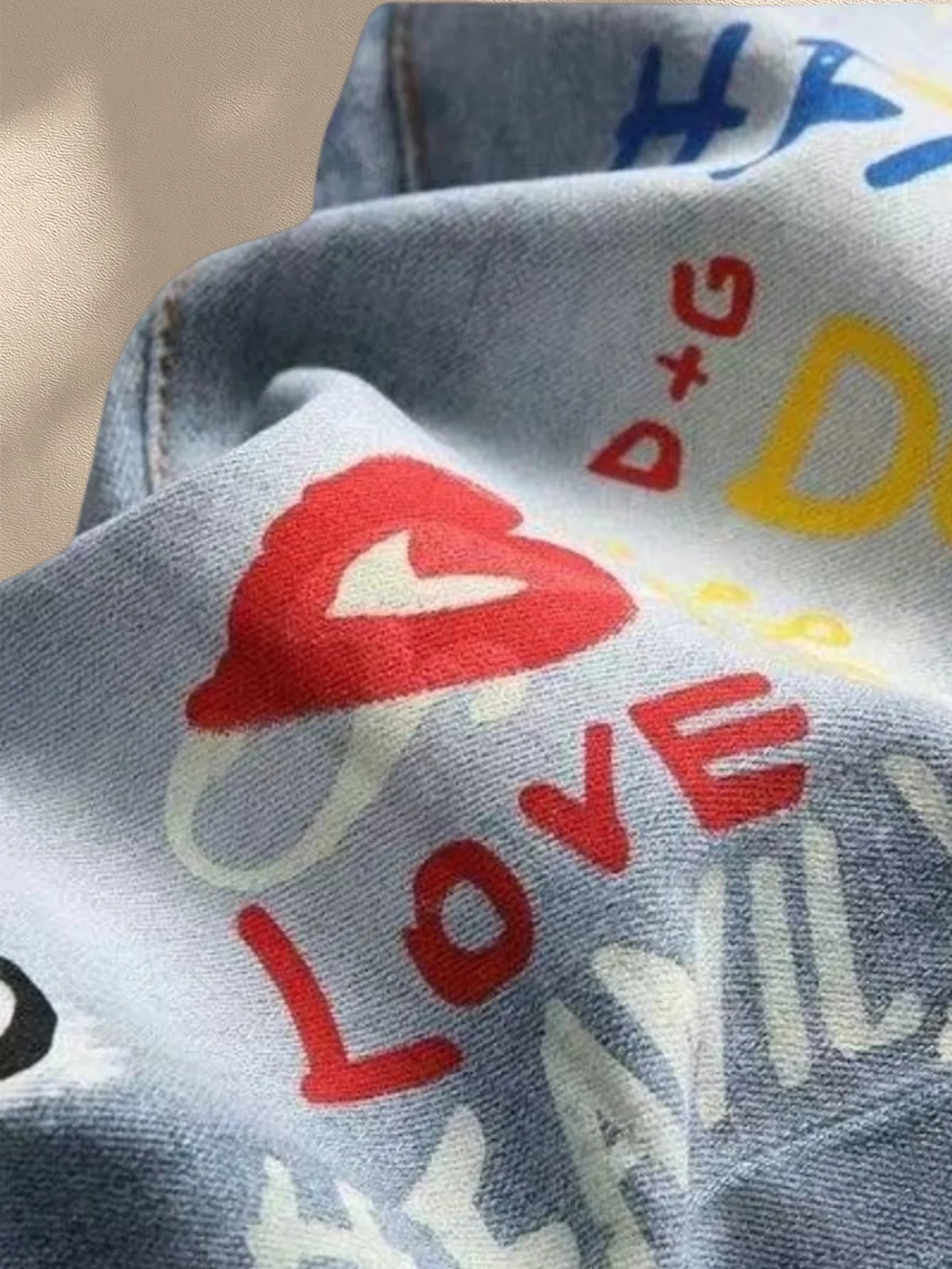 Fashionable Men's Jeans  With Trendy Prints