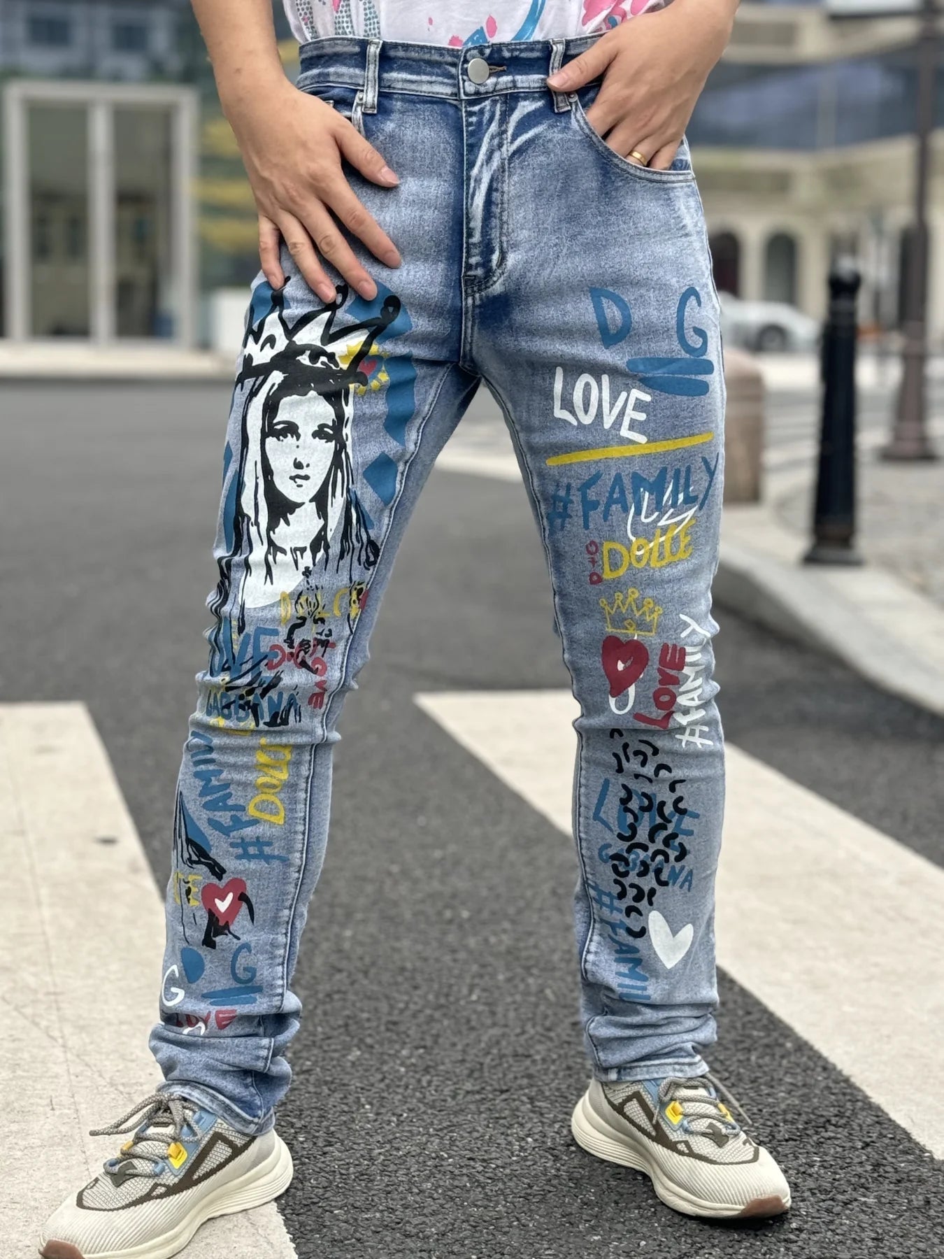Fashionable Men's Jeans  With Trendy Prints